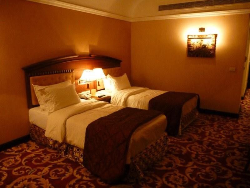 Basra International Hotel Екстер'єр фото